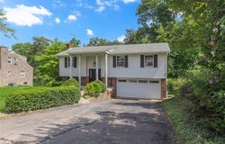 231 W Shaffer Rd, Center Twp, PA 15001