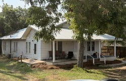 831 N Grady Ave, Douglas, GA 31533