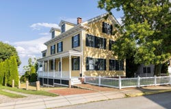 11 Main Street, Stonington, CT 06378