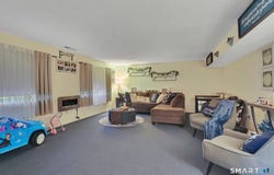 25 Cliffside Drive, Manchester, CT 06042
