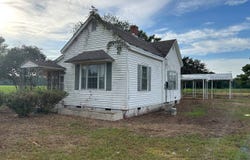 2412 Indian Branch Rd, Darlington, SC 29532
