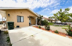 806 Stagecoach Rd, Gallup, NM 87301