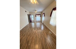 827 E 10th Ave, Hutchinson, KS 67501