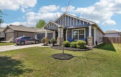 308 Nueces River Trl, Hutto, TX 78634