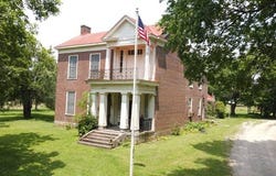 950 Barbers Mill Rd, Lebanon, KY 40033