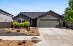 2471 NW Jackpine Lane, Redmond, OR 97756