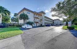 5102 NW 36th Street, Lauderdale Lakes, FL 33319