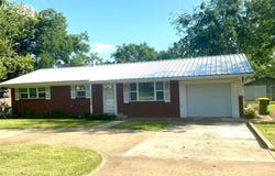 715 W First, Hico, TX 76457