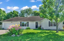 113 Holly Ridge Road, Willard, MO 65781