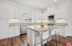 26998 Hummingbird Ln, Valencia, CA 91381