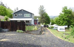 415 W Howard St, Peck, ID 83545