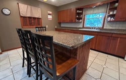 112 W Young Dr, Fairfield, IL 62837