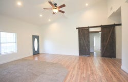 704 Clare, Beeville, TX 78102