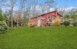 44 Robeson Boulevard, Sag Harbor, NY 11963