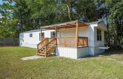 50 Sangster Road, Jesup, GA 31545