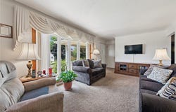 2122 Elizabeth Ct, Export, PA 15632