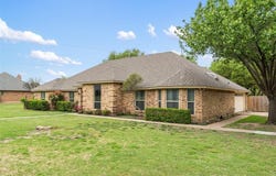 1000 Crystal Lane, Crowley, TX 76036