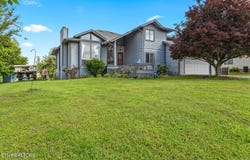 1290 Fairway Drive, Loudon, TN 37774