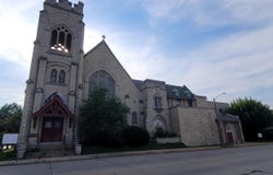 2201 N 35th St, Milwaukee, WI 53208