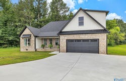 1510 Summerchase Lane, Albertville, AL 35951
