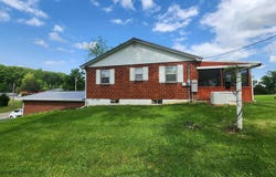827 NE Main Street, Paoli, IN 47454