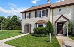 6 Revere Court, Jackson, NJ 08527