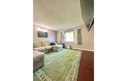 411 E Center Ave, Badger, IA 50516