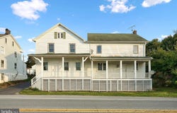 2950 BALTIMORE Pike, HANOVER, PA 17331