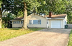 212 Beechwood Street, Louisville, OH 44641
