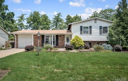 3 Country Hill Road, St Peters, MO 63376