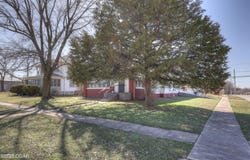 905 East Avenue, Baxter Springs, KS 66713