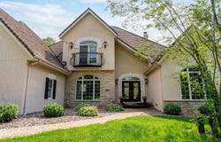 3030 WINDFIELD Drive, NEENAH, WI 54956