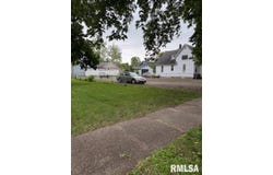 415 HENRIETTA Street, Pekin, IL 61554