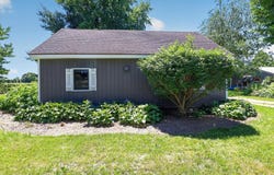 65181 County Road 342, Hartford, MI 49057