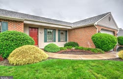 7 KURTZ DRIVE, LITITZ, PA 17543