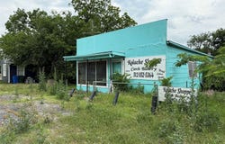 919 W 4th ST, Taylor, TX 76574