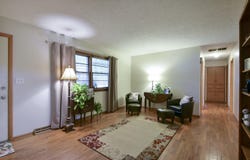1939 S Roanoke Avenue, Springfield, MO 65807