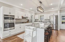 62 Martha Miles Ct, Brandenburg, KY 40108