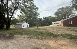 1298 Swigart Road, Barberton, OH 44203