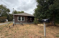 405 Charter Street, Whitesboro, TX 76273