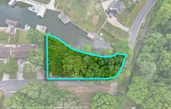 Dogwood Cir, Muscle Shoals, AL 35661