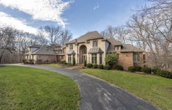 2907 S Ridgewood Lane, Springfield, MO 65809