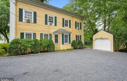 86 WASHINGTON Street, ROCKY HILL, NJ 08553