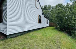 16 Vermilion Dr, Virginia, MN 55792
