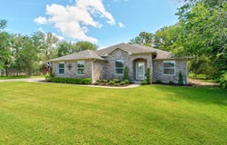 122 Litton Ln, Cedar Creek, TX 78612