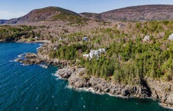 18 Greenway Court, Bar Harbor, ME 04609
