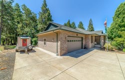 48482 E MEADOW WAY, Oakridge, OR 97463
