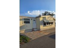 4648 Rollins St, Zephyrhills, FL 33542