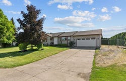 5606 N CANAL Rd, Newman Lake, WA 99025