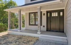 1010 Sawyer Road, Cape Elizabeth, ME 04107
